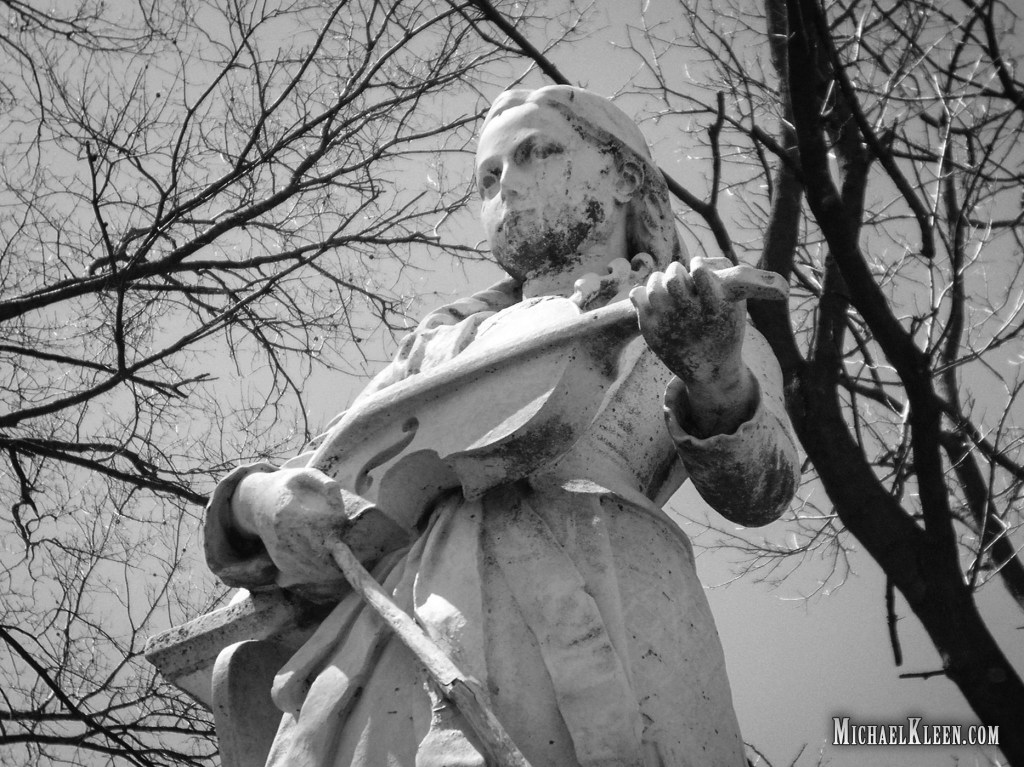 Elmwood Cemetery and Violin Annie